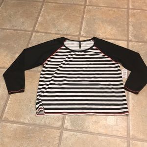 NWT Torrid SZ 4(4x) Striped Rash Guard cover shirt